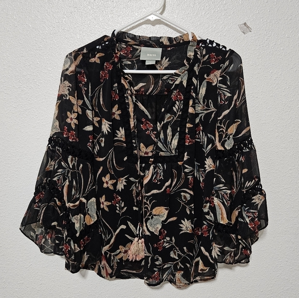 Anthropologie Maeve floral satin like feeling size sp